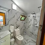 Guri I Lekes Maison d'hôtes Moll' e Shoshit