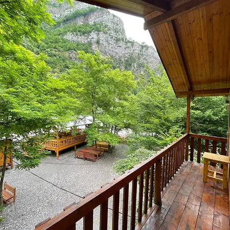 Guri I Lekes 3* Moll' e Shoshit