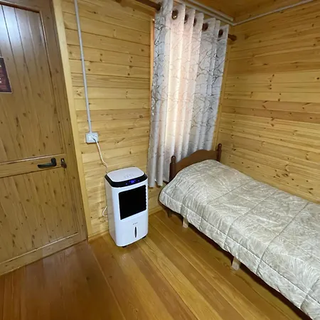 בית הארחה Guri I Lekes Moll' e Shoshit