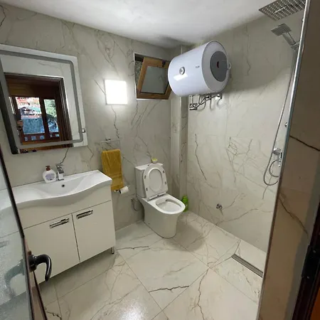 Guri I Lekes 3* Moll' e Shoshit