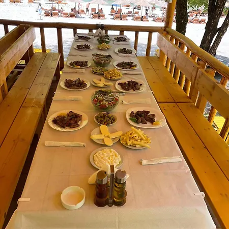 Guri I Lekes Guest house