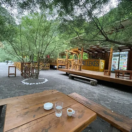 Pensionat Guri I Lekes 3*